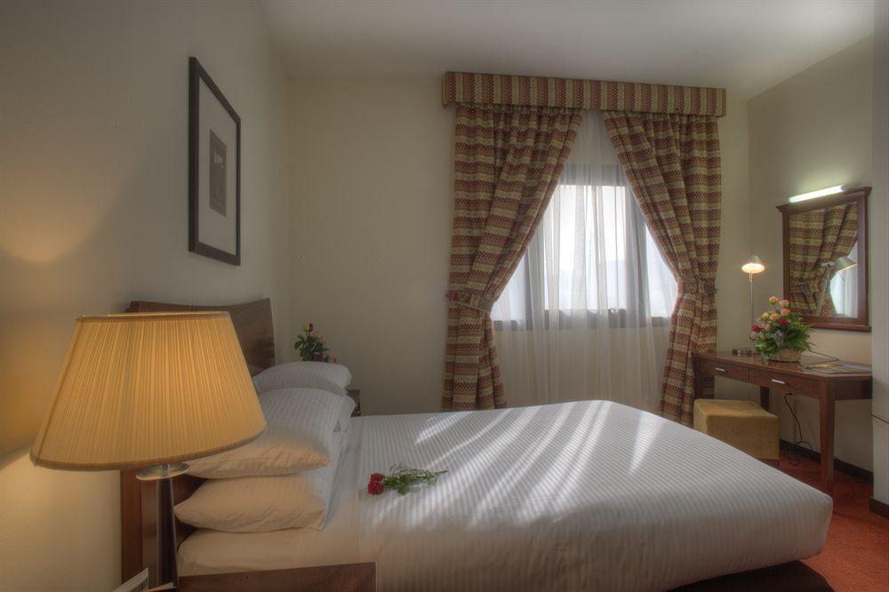 Century Aparthotel