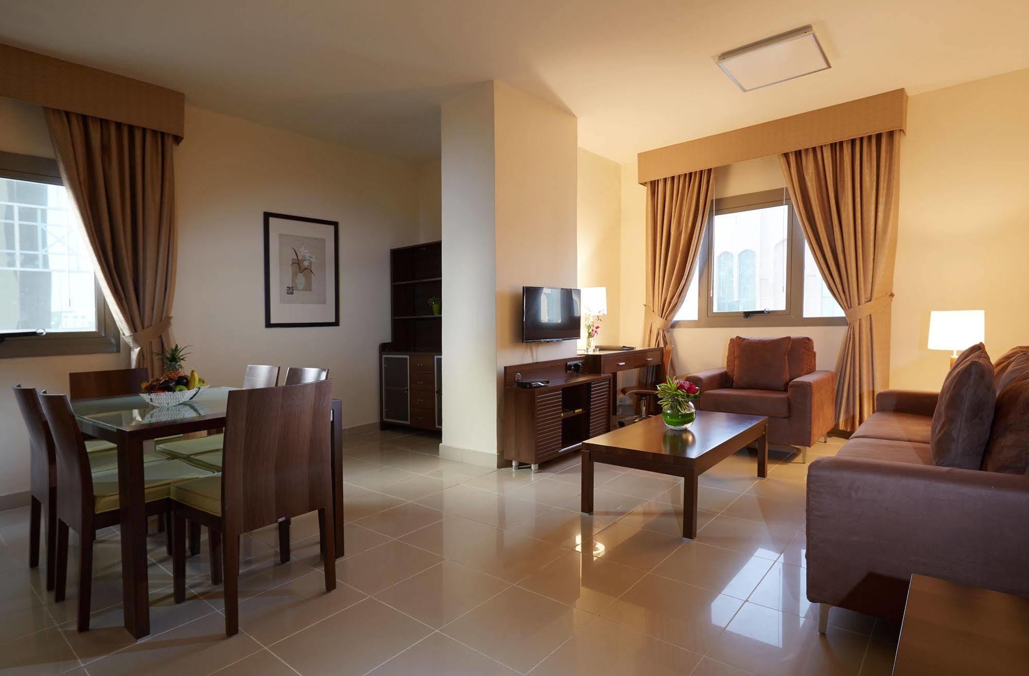 Aparthotel Century 3*