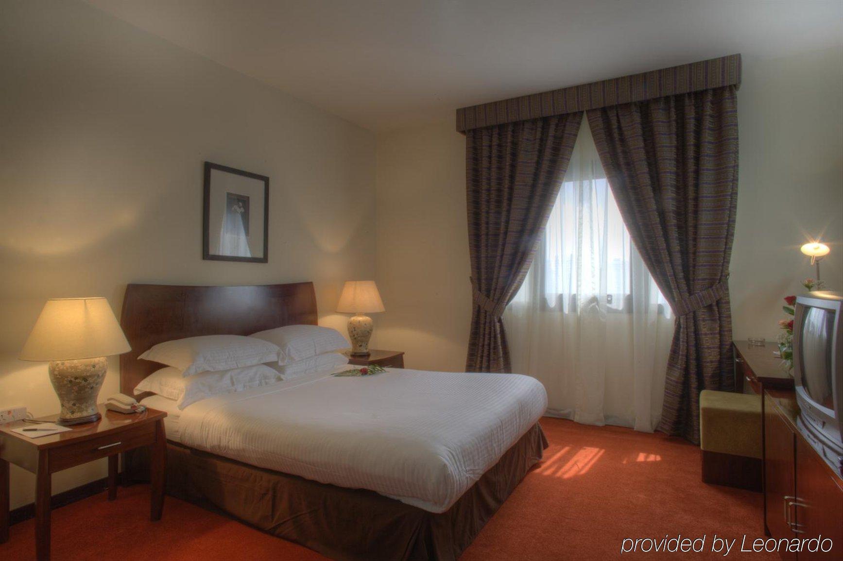 Aparthotel Century