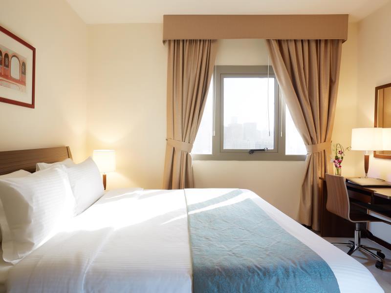 Aparthotel Century